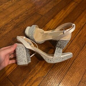 BETSEY JOHNSON
Crystal Embellished Block Heel Platform Sandals